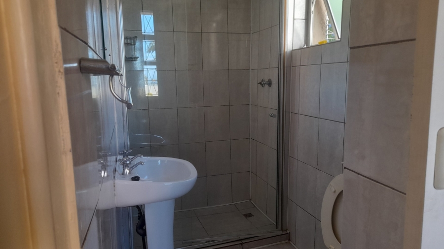 7 Bedroom Property for Sale in Quigney Eastern Cape